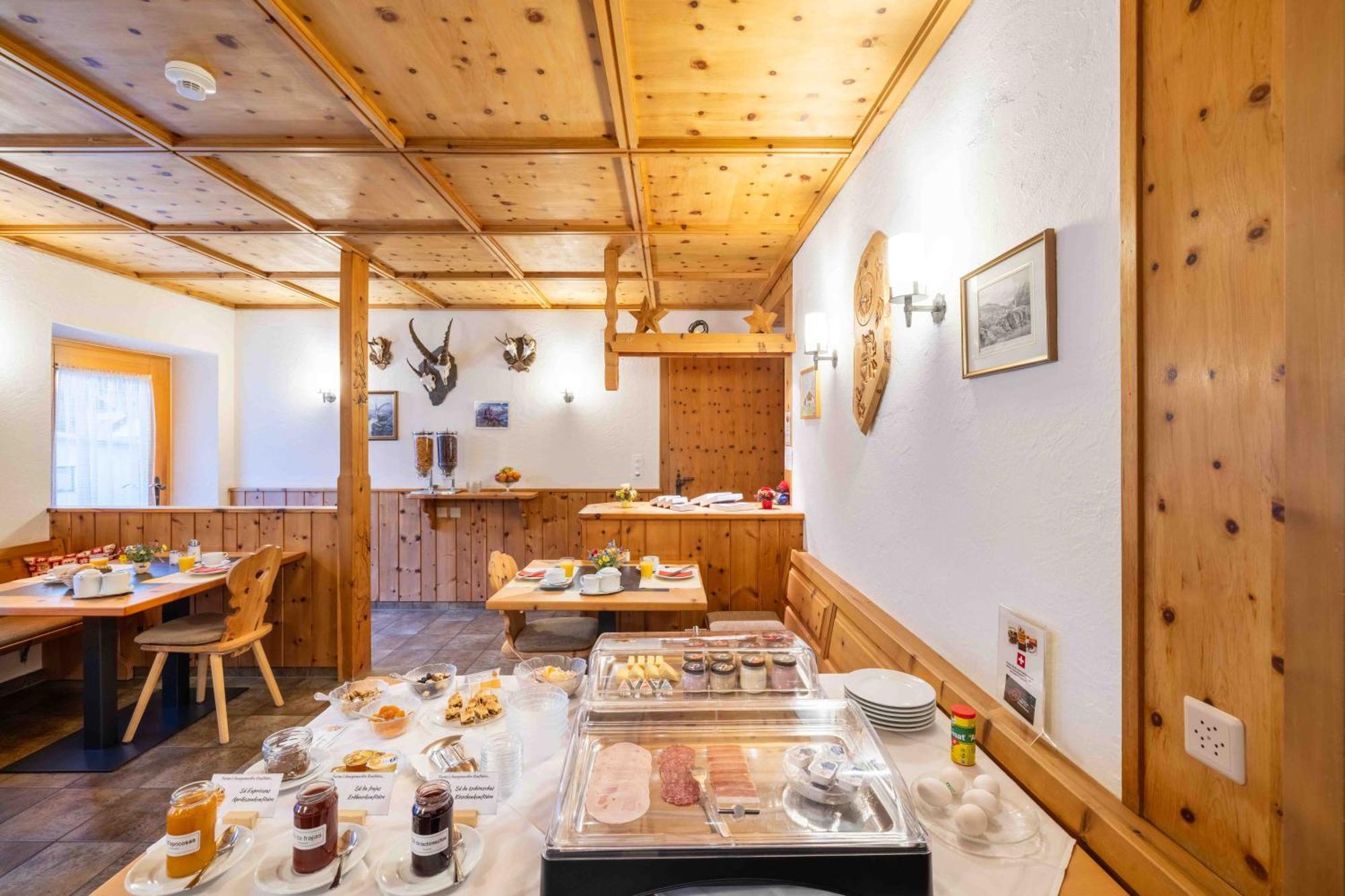Garni Alpenrose - Grusaida Scuol Eksteriør billede